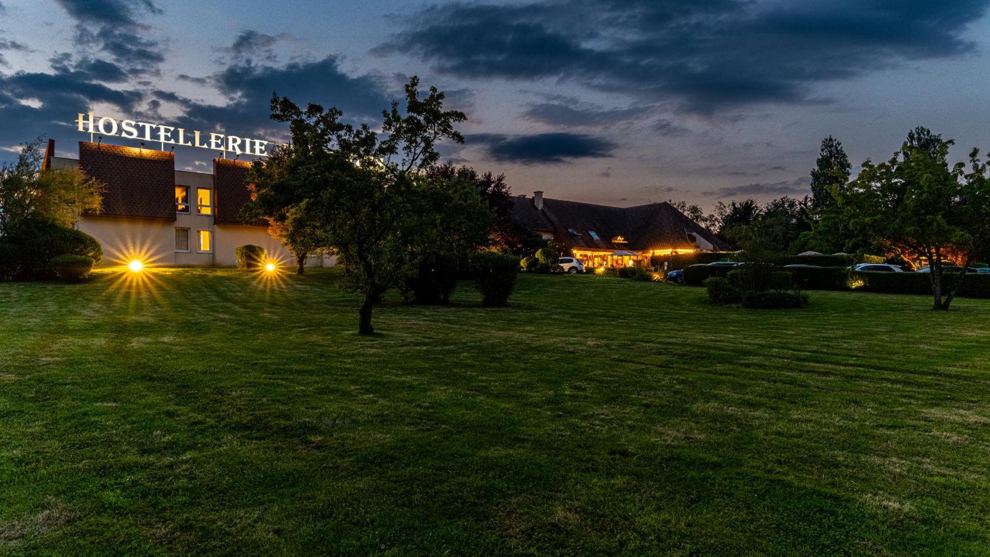 Logis Hostellerie D'Aussois Семюр-ан-Осуа Экстерьер фото