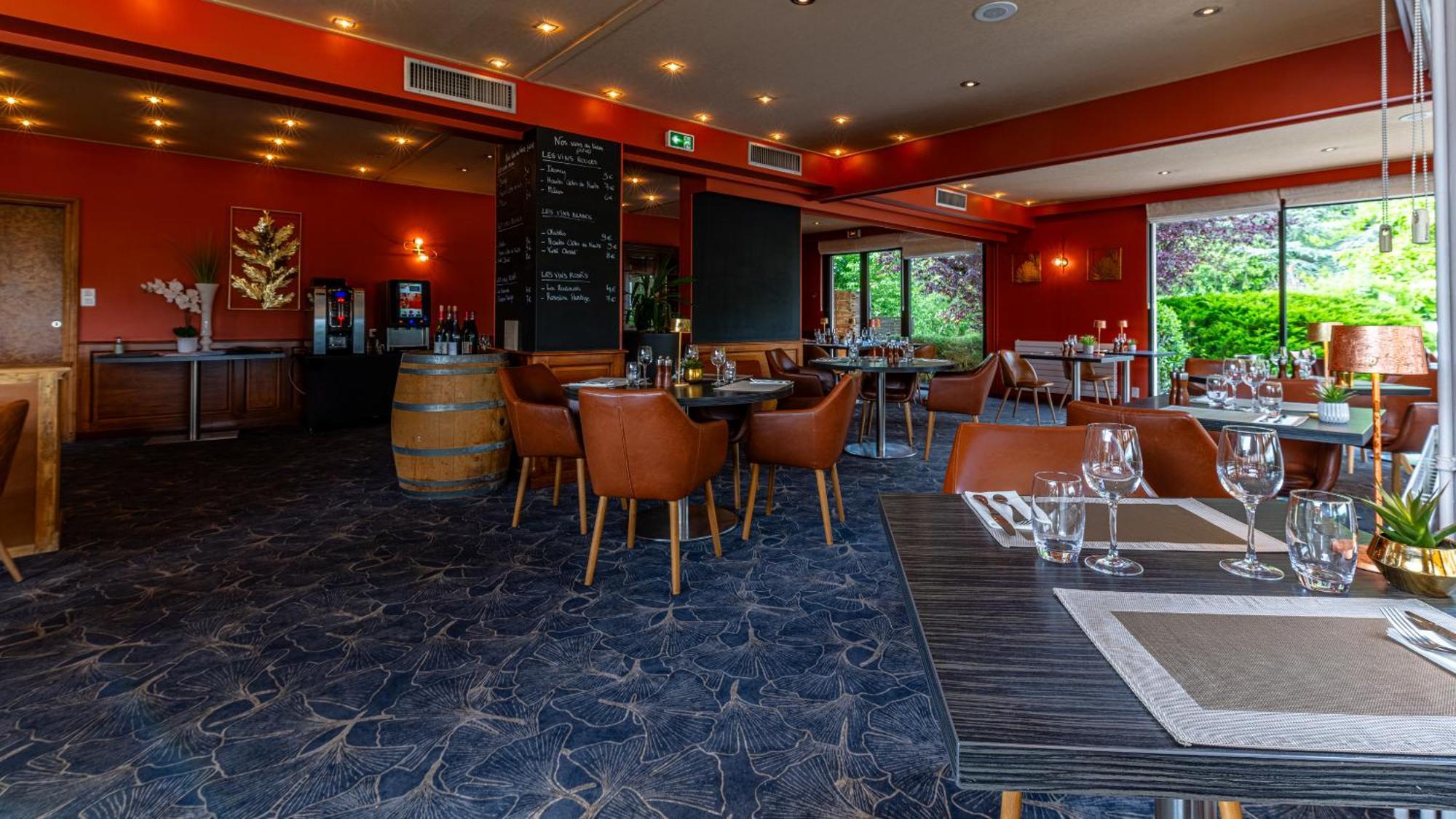 Logis Hostellerie D'Aussois Семюр-ан-Осуа Экстерьер фото