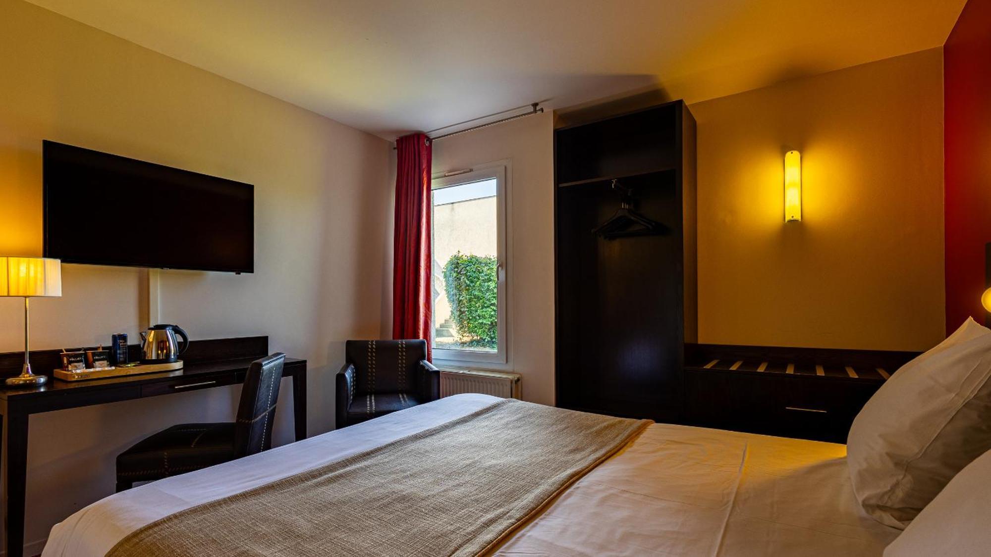 Logis Hostellerie D'Aussois Семюр-ан-Осуа Экстерьер фото