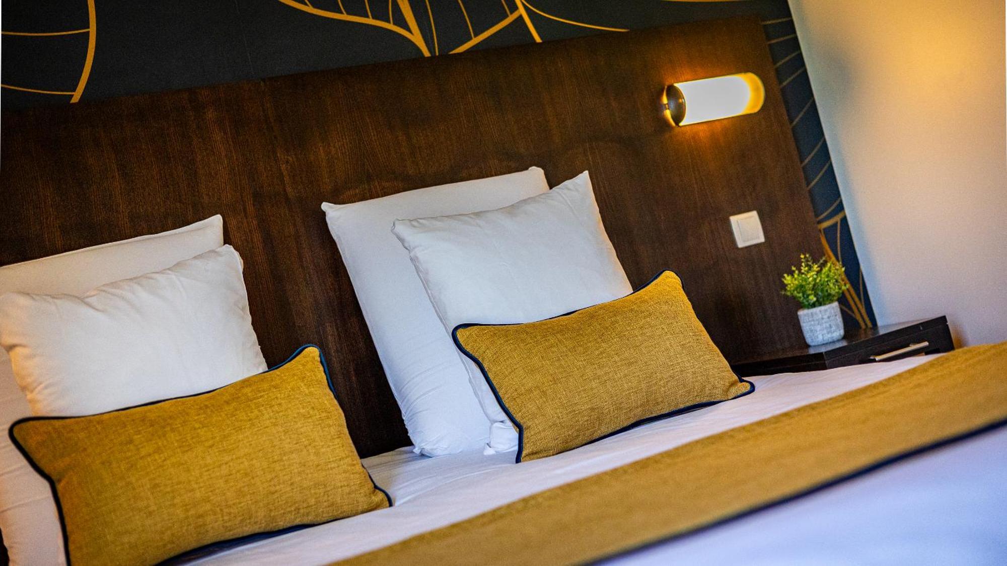 Logis Hostellerie D'Aussois Семюр-ан-Осуа Экстерьер фото