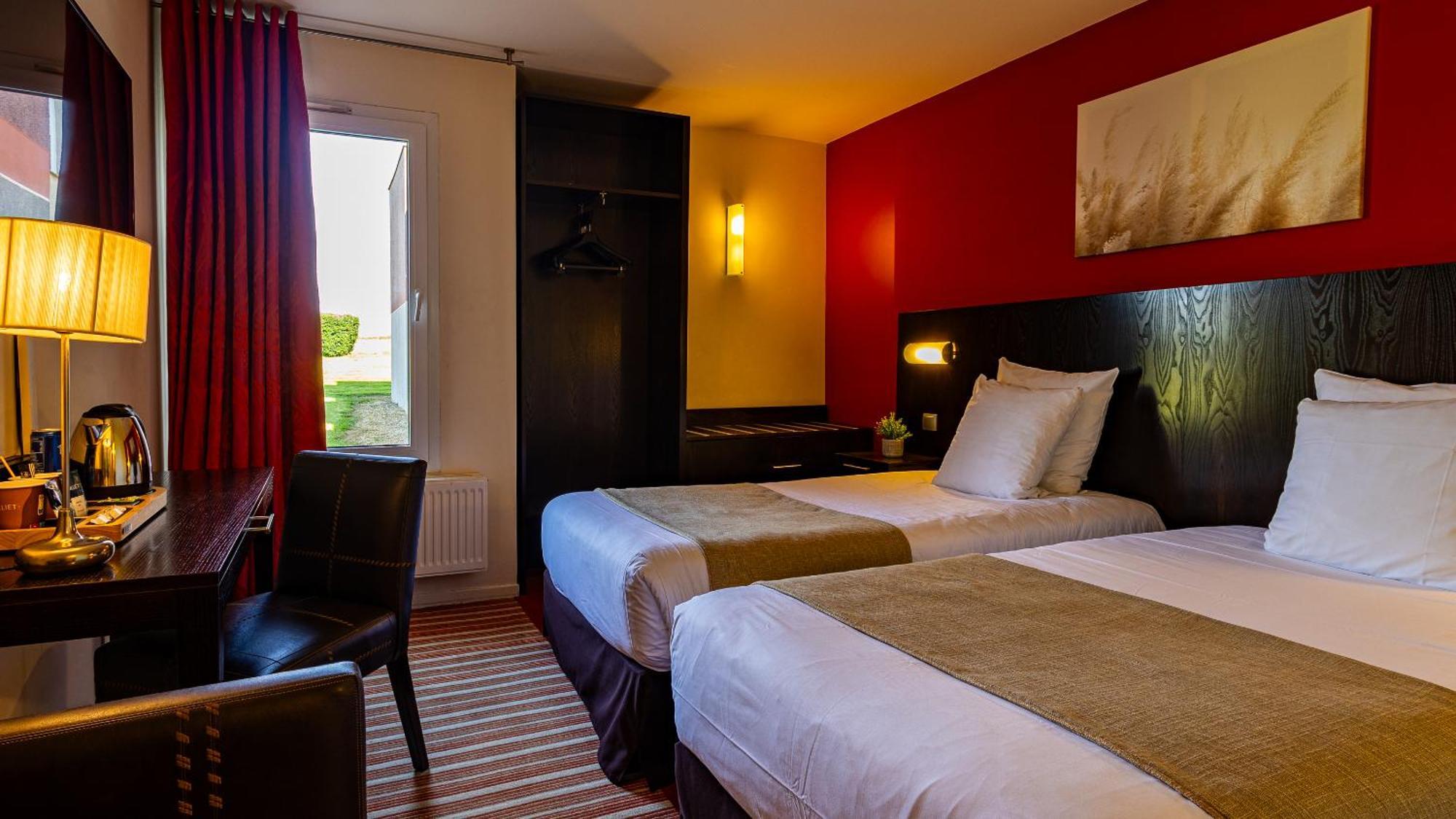 Logis Hostellerie D'Aussois Семюр-ан-Осуа Экстерьер фото